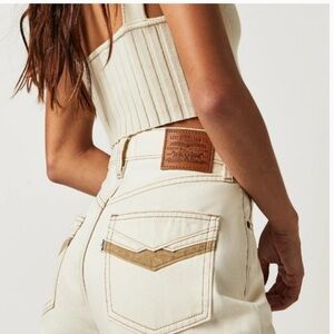 Levi's 70s Flare Jeans Movin On Cream